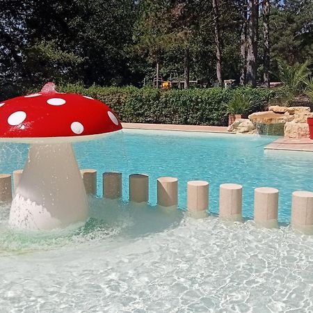 Camping Parc Saint Sauvayre 瓦纳斯 外观 照片