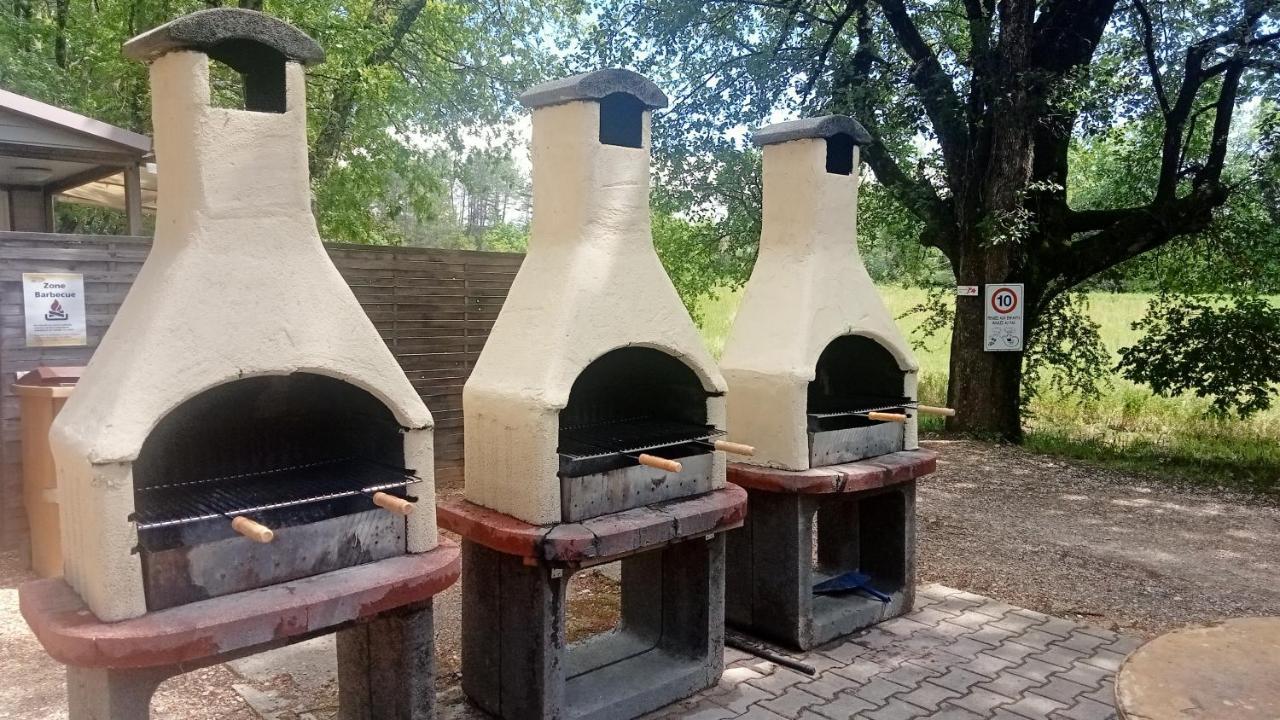 Camping Parc Saint Sauvayre 瓦纳斯 外观 照片