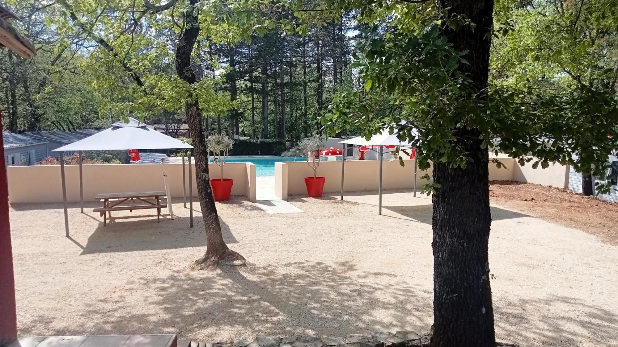 Camping Parc Saint Sauvayre 瓦纳斯 外观 照片